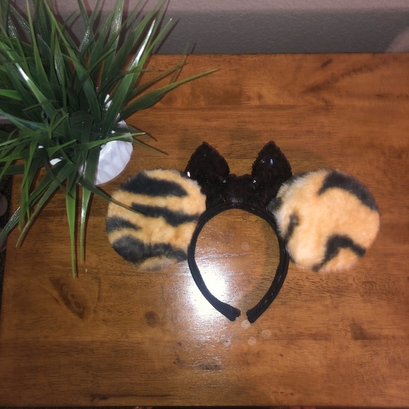 Pooh Exotic Disney Shirt & Tiger Print Ears -4x - Picture 3 of 7